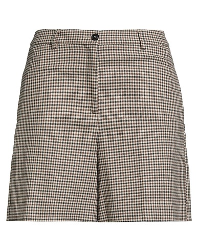 19.70 NINETEEN SEVENTY Shorts & Bermuda Beige 33% Wool, 33% Viscose, 33% Polyester, 1% Elastane