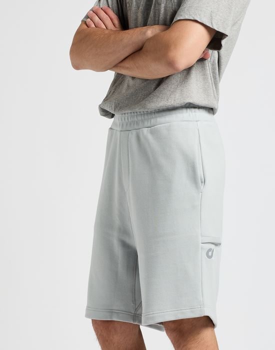 ALPHATAURI Шорты и бермуды