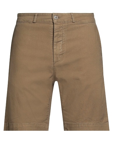 MAISON KITSUNÉ Shorts & Bermuda Khaki 98% Cotone, 1% Poliestere, 1% Elastan