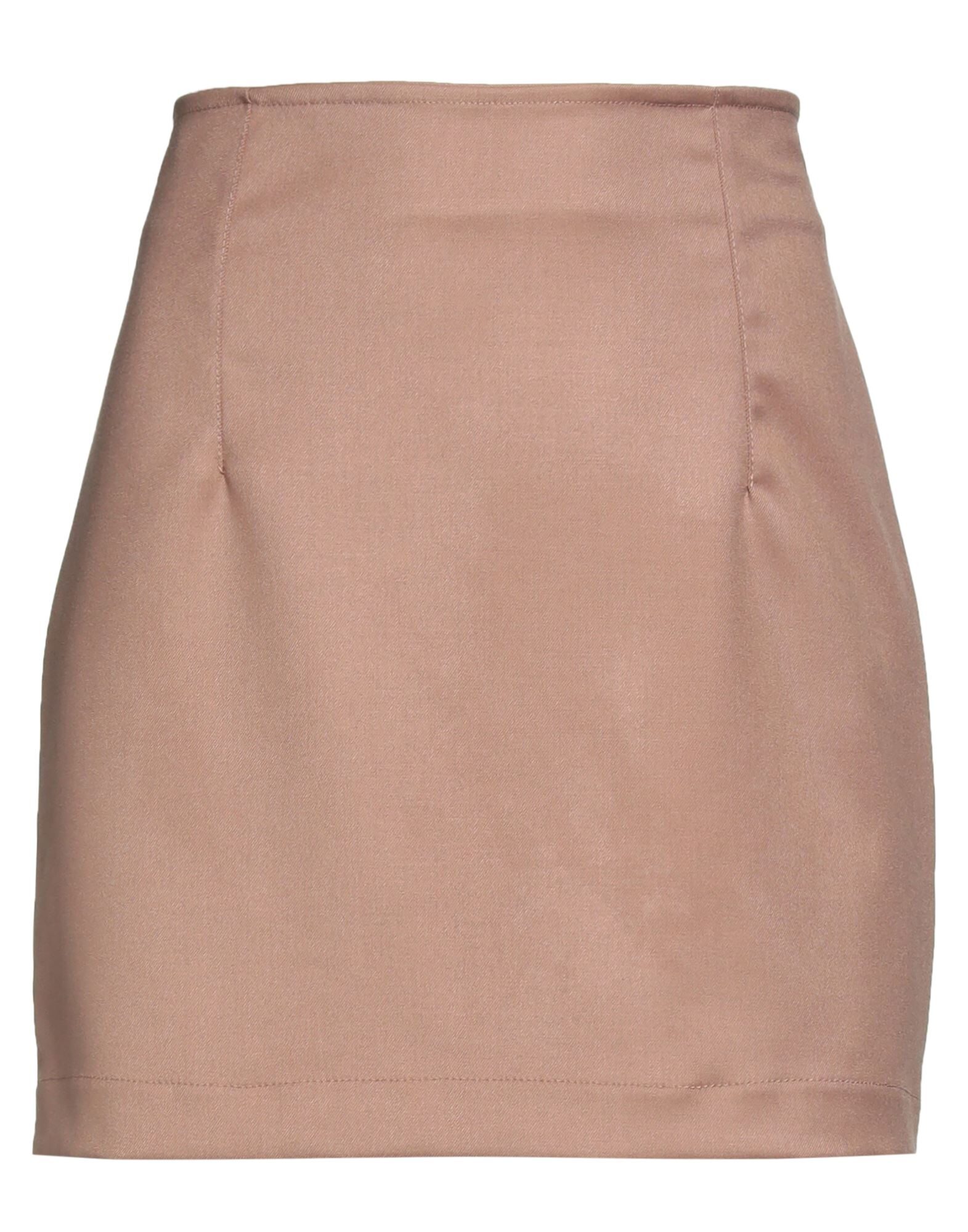 EM...MA - Minifaldas