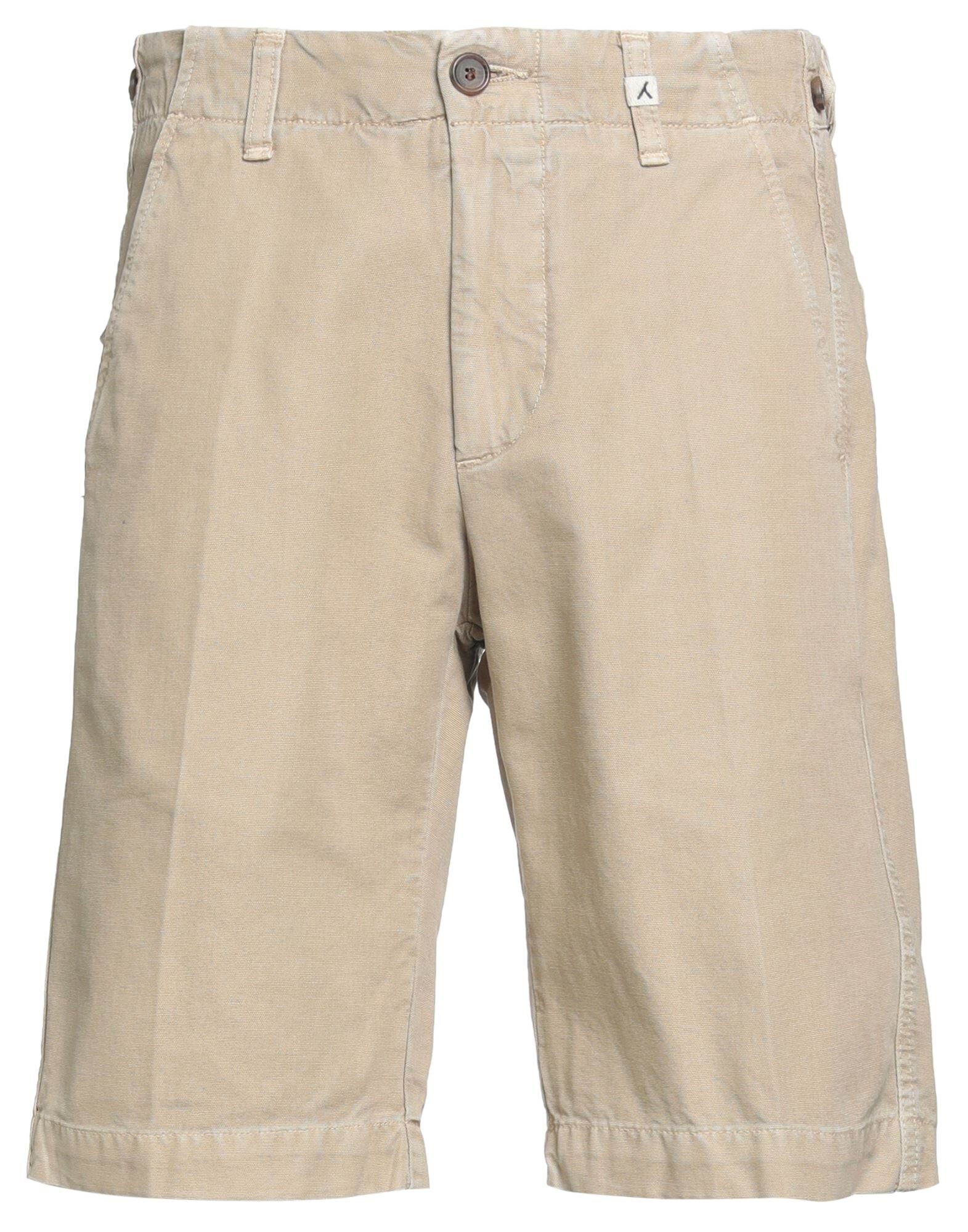 MYTHS - Shorts & Bermuda Shorts