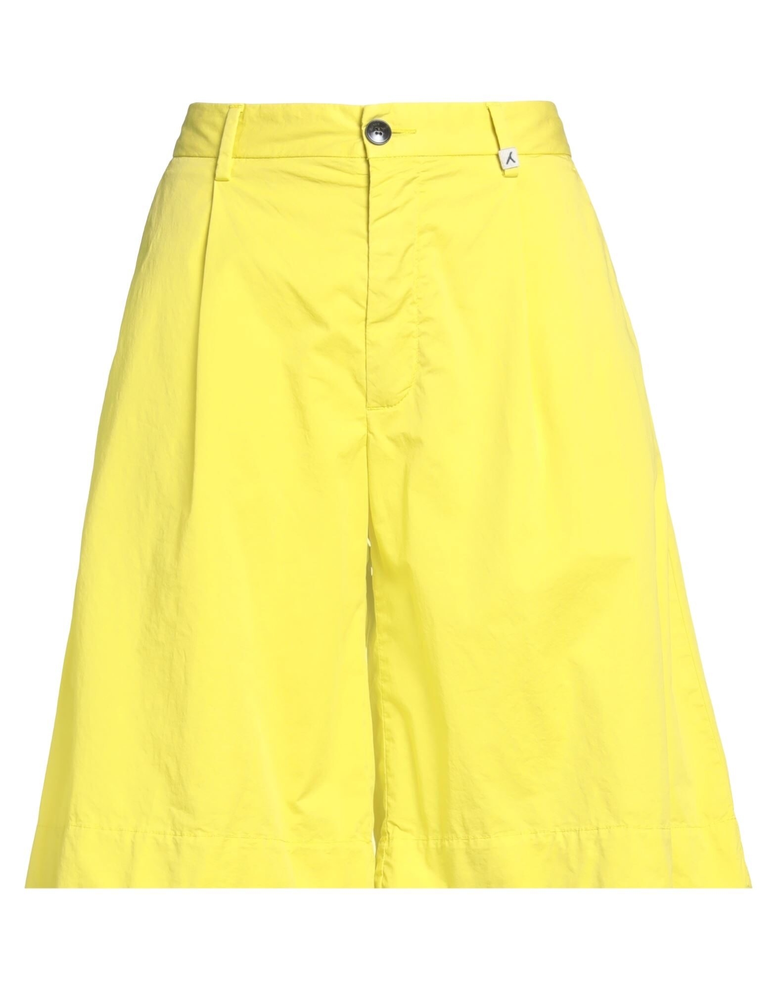 MYTHS - Shorts & Bermuda Shorts