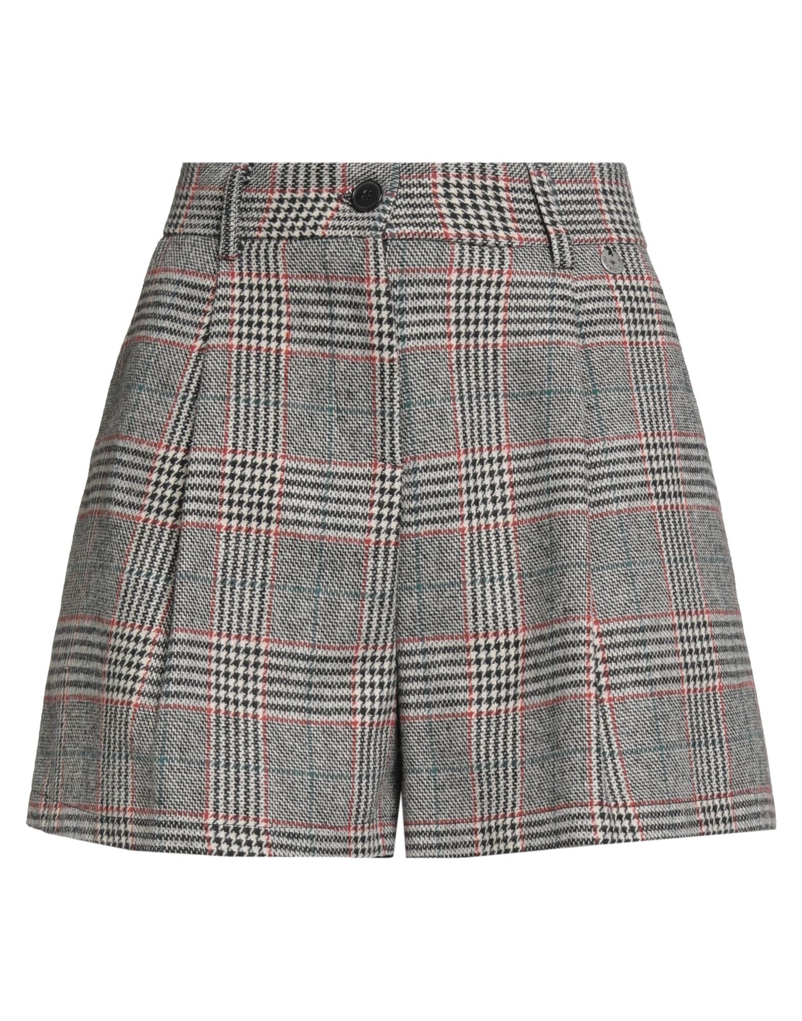 PIETRONILLA - Shorts & Bermuda Shorts