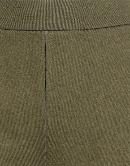 3 MONCLER x MERCEDES BENZ Шорты и бермуды