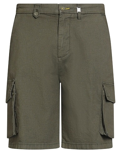 SEINSE Shorts & Bermuda Verde militare 83% Cotone, 15% Poliestere, 2% Elastan
