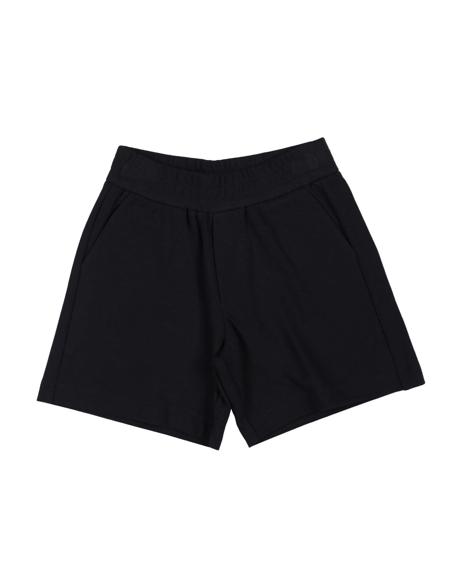 MONCLER - Shorts & Bermuda Shorts