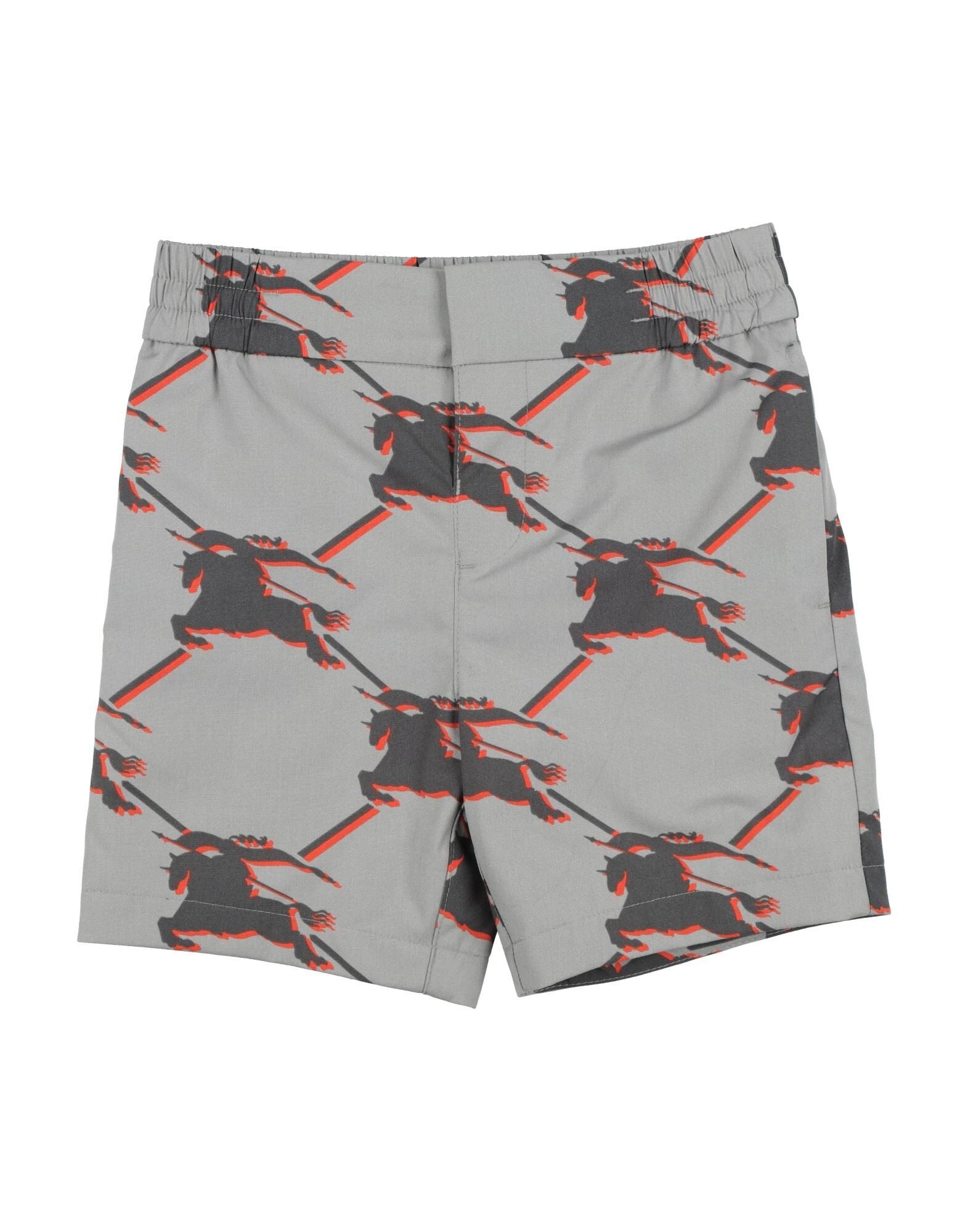 BURBERRY - Шорты и бермуды