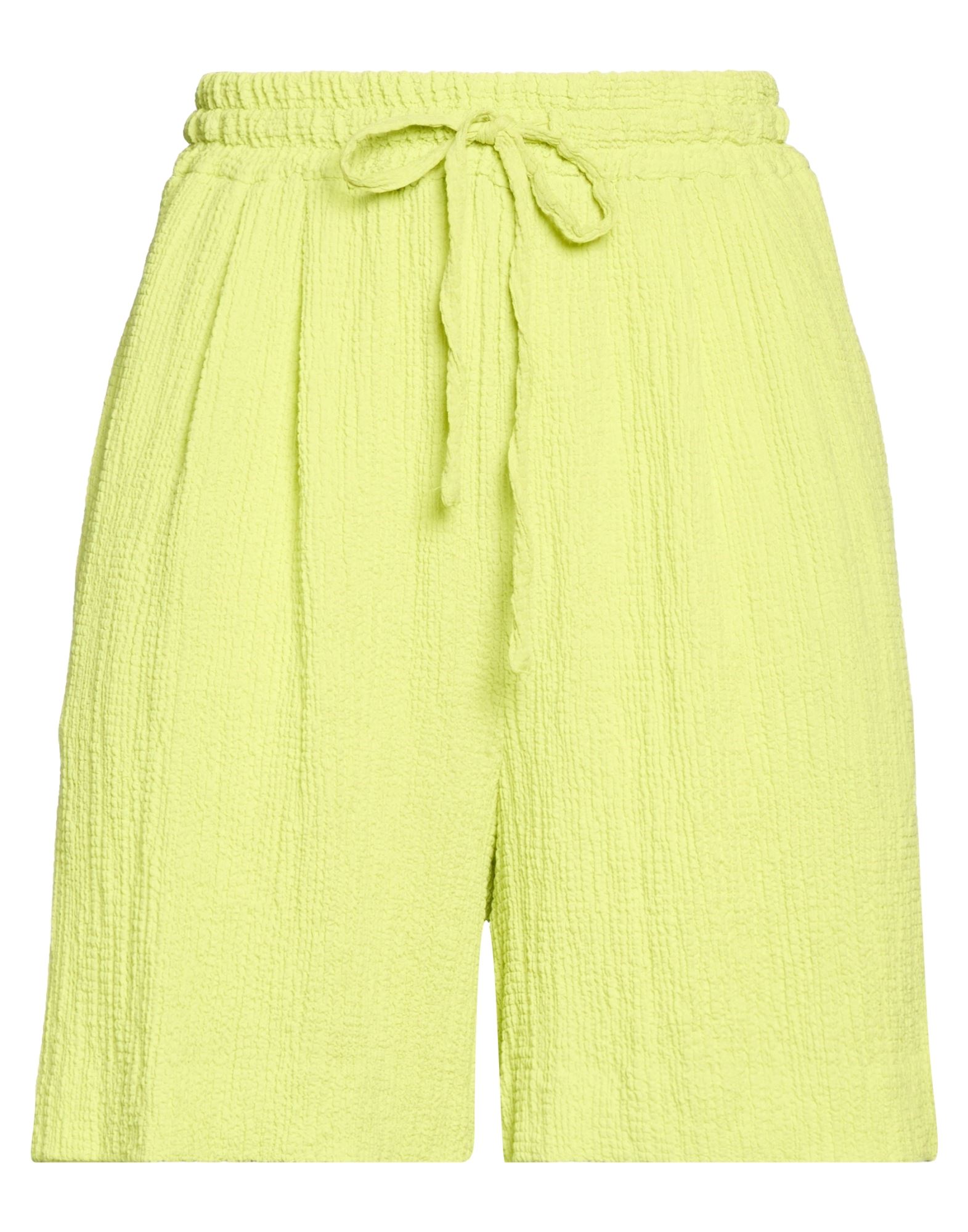 ESSENTIEL ANTWERP - Shorts & Bermuda Shorts