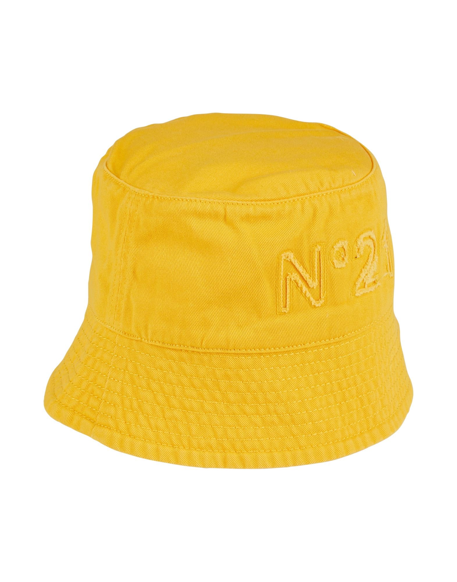 N°21 - Hats