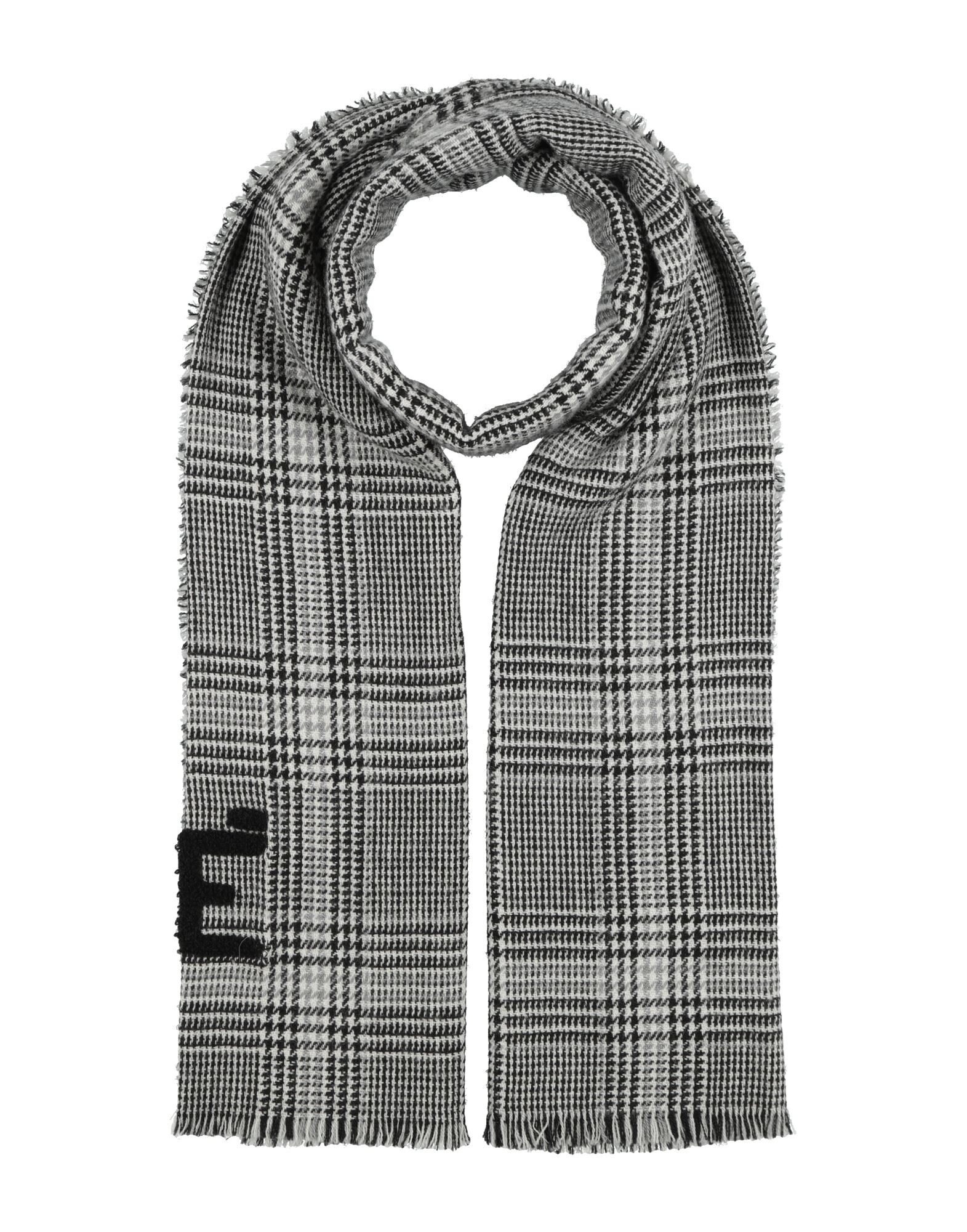 CARACTÈRE - Scarves