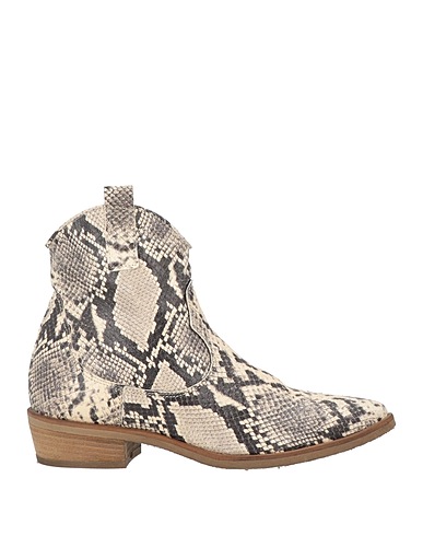 OVYÉ Ankle boot Ivory Leather