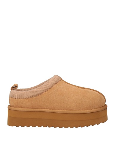 COLORS OF CALIFORNIA Mules and clogs Camel Leather