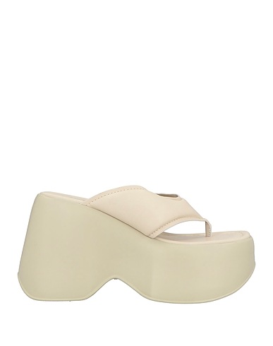 VIC MATIĒ Flip flops Off white Leather