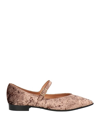 STATUS Footwear Brown Textile fibres