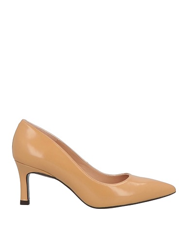 UNISA Court Camel Leather