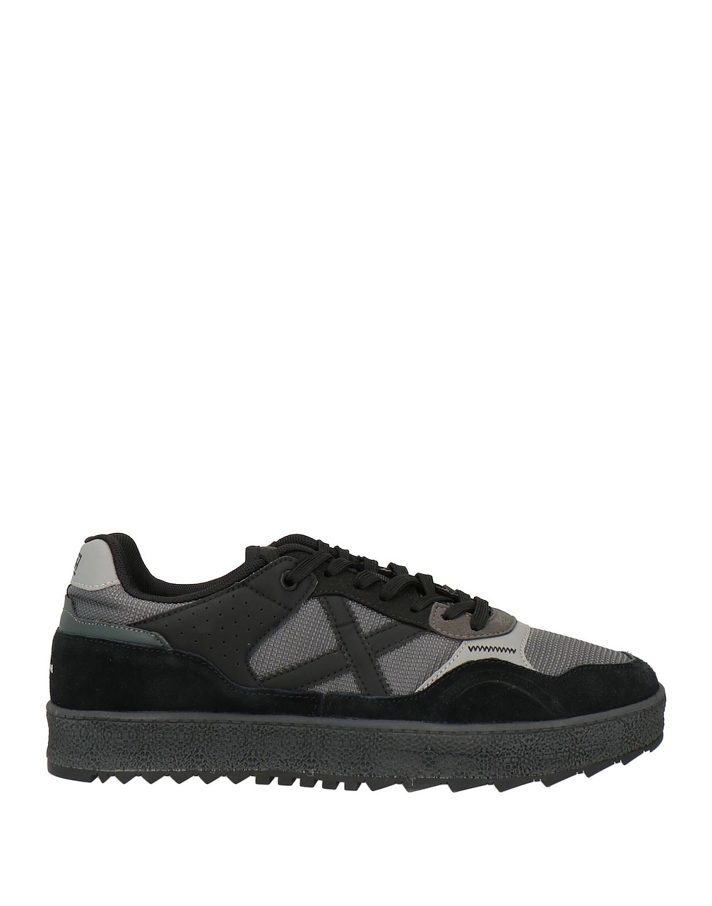 MUNICH - Sneakers