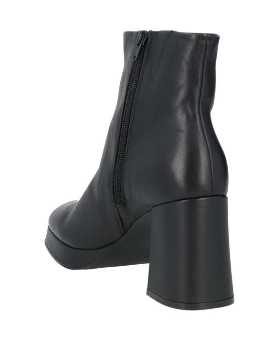 SILVIAN HEACH Полусапоги и высокие ботинки