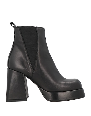 CURIOSITÉ Ankle boot Black Calfskin