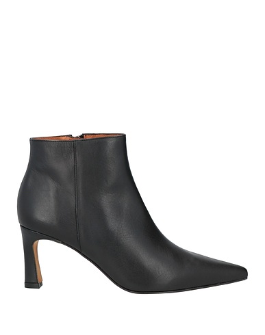 ÁNGEL ALARCÓN Ankle boot Black Leather