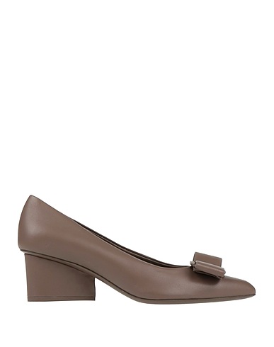 FERRAGAMO Court Taupe Lambskin