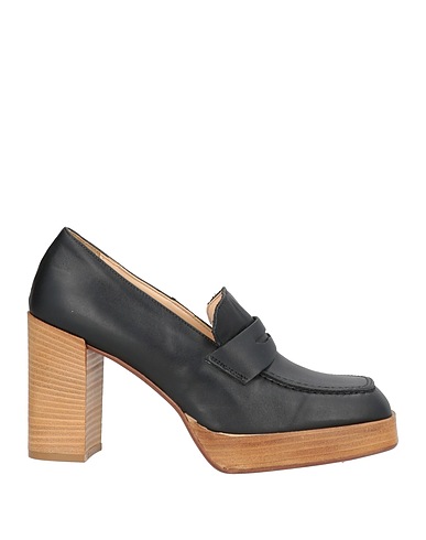 NOA A. Loafers Calfskin