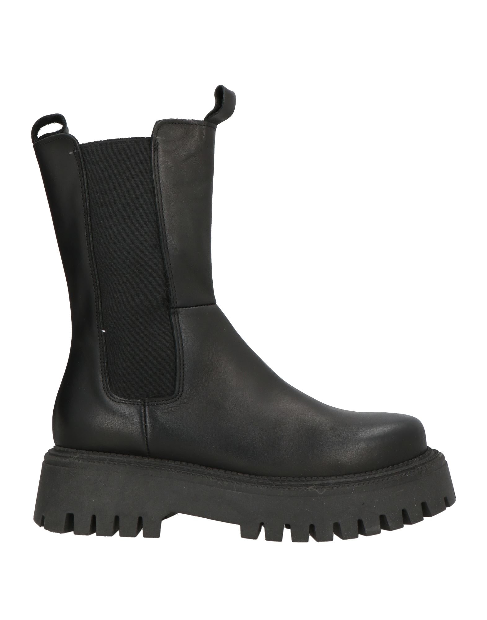 NOA A. - Ankle boots