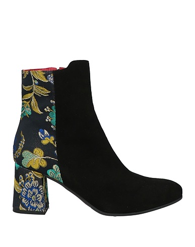 VILLAMORI Ankle boot Black Leather, Textile fibers