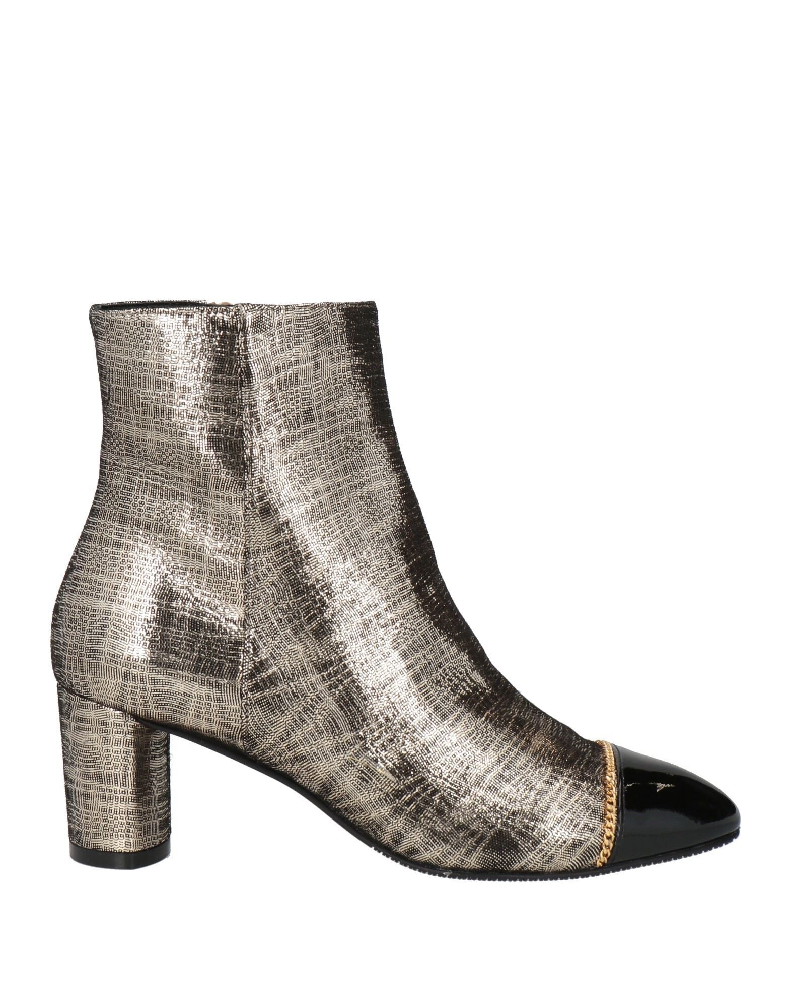 STUART WEITZMAN - Полусапоги и высокие ботинки