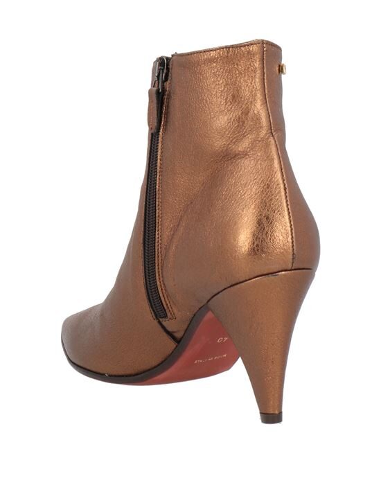 MOMONÍ Полусапоги и высокие ботинки