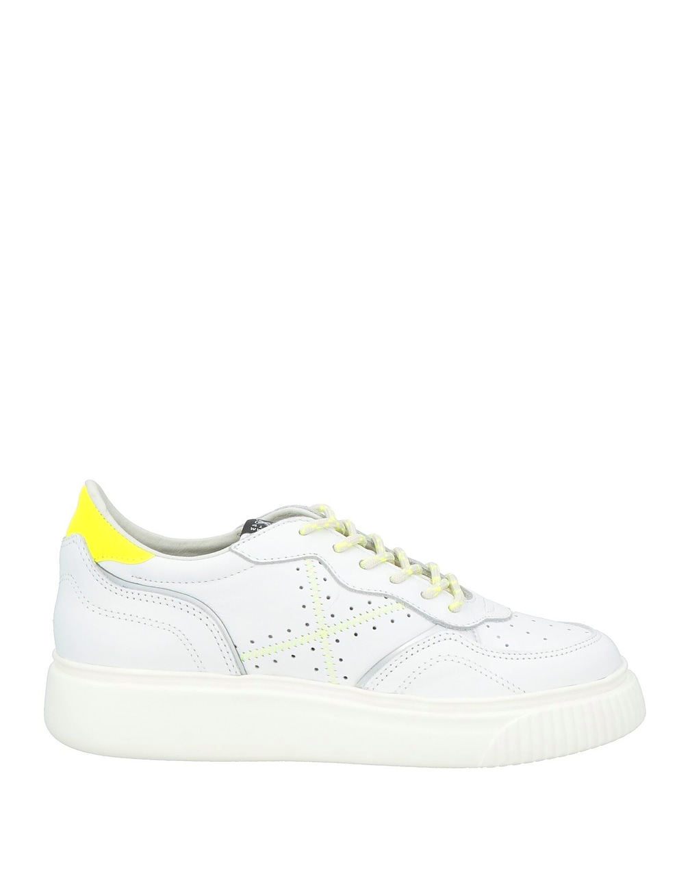 MUNICH - Sneakers