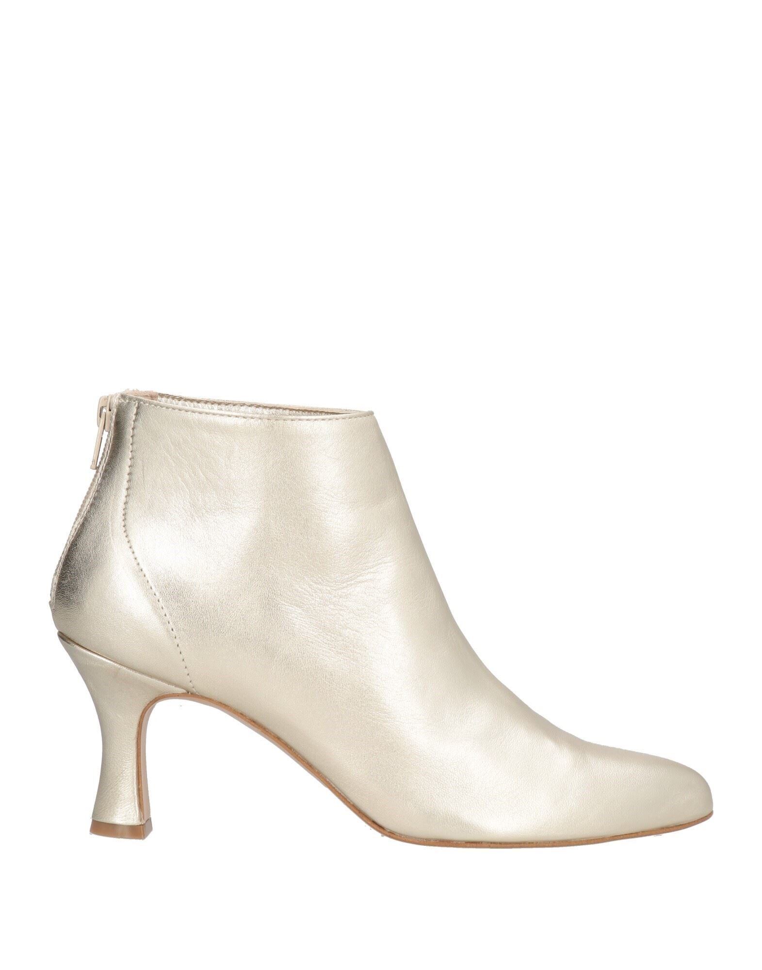 NOA A. - Ankle boots