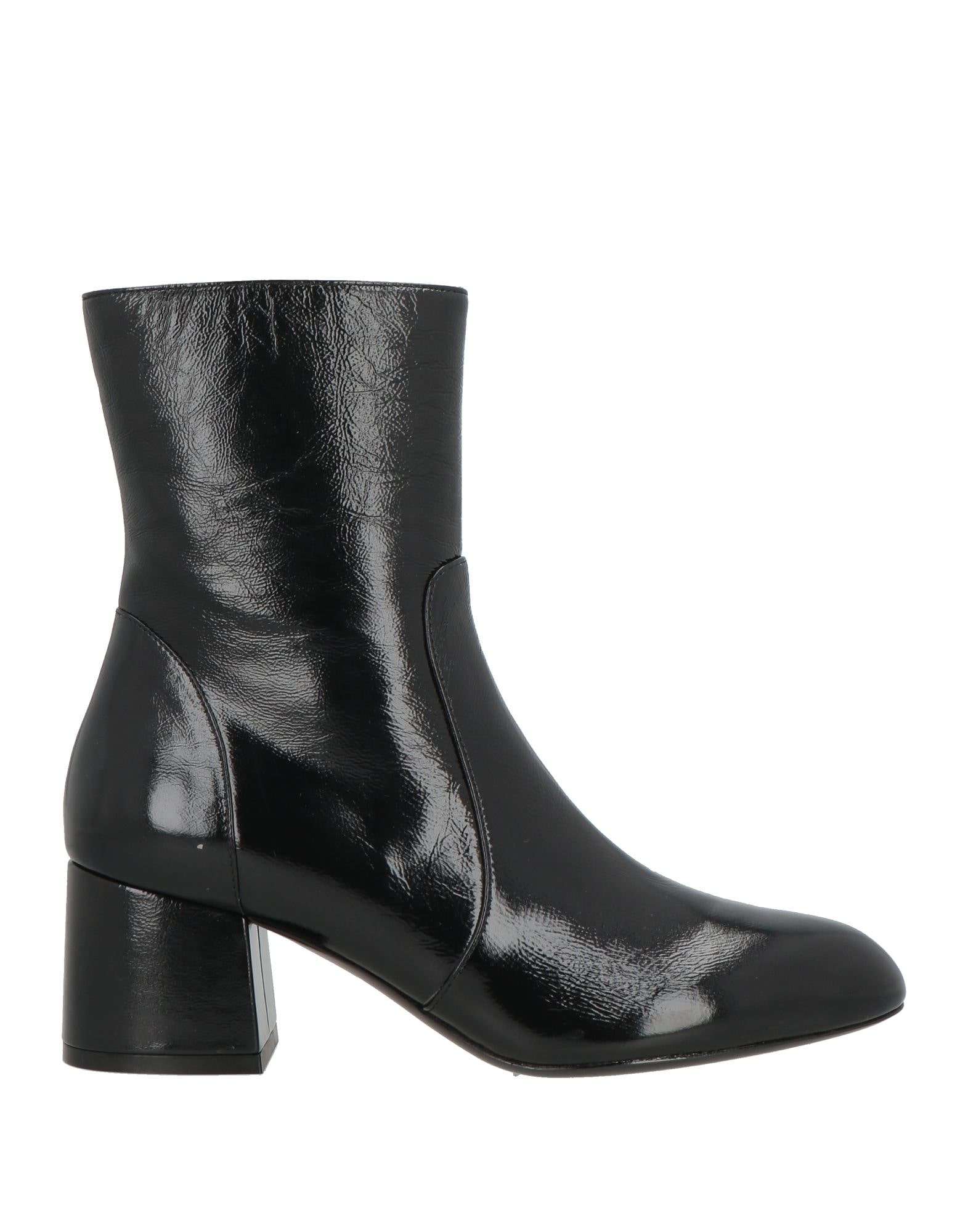 STUART WEITZMAN - Ankle boots