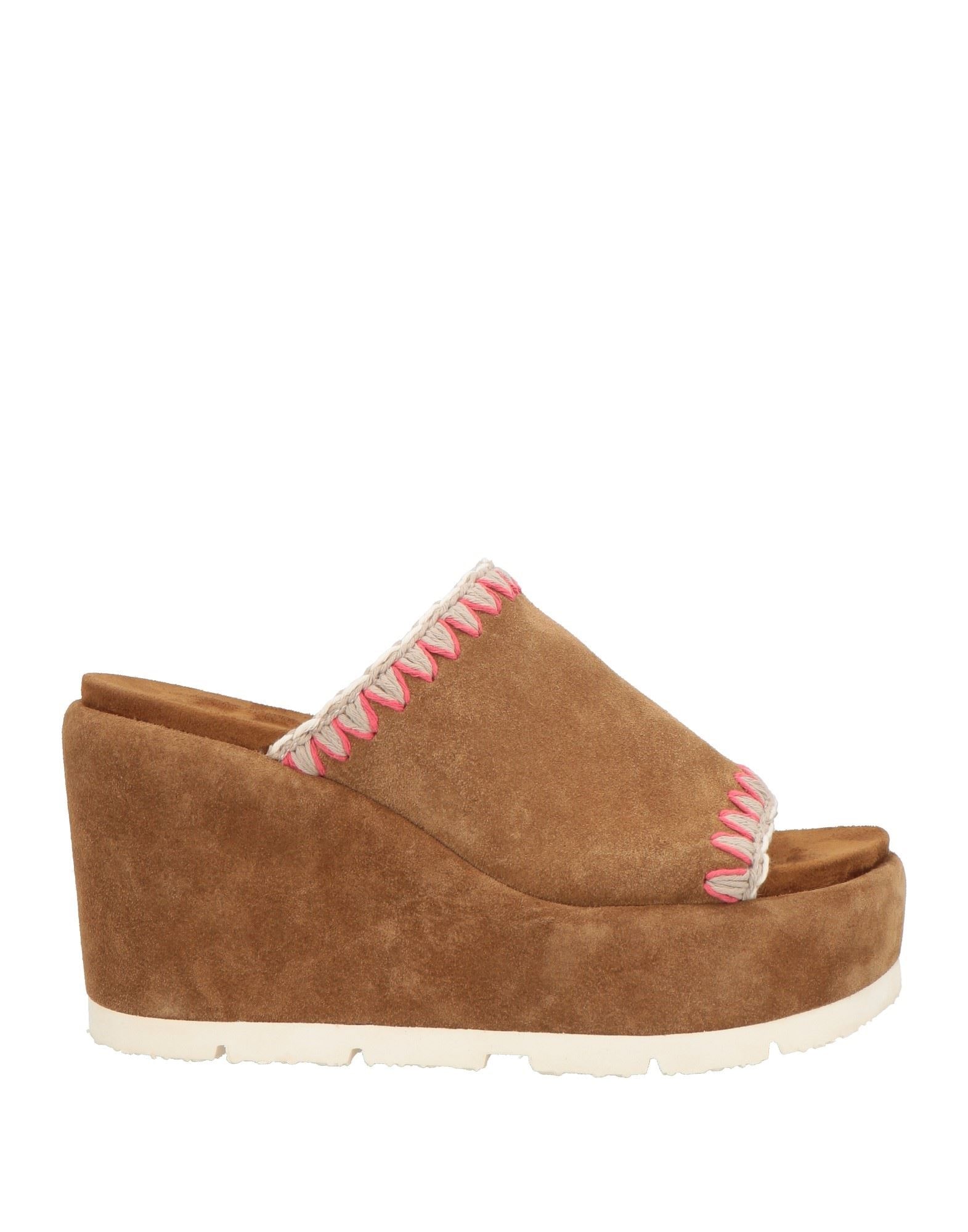 MOU - Сандалии