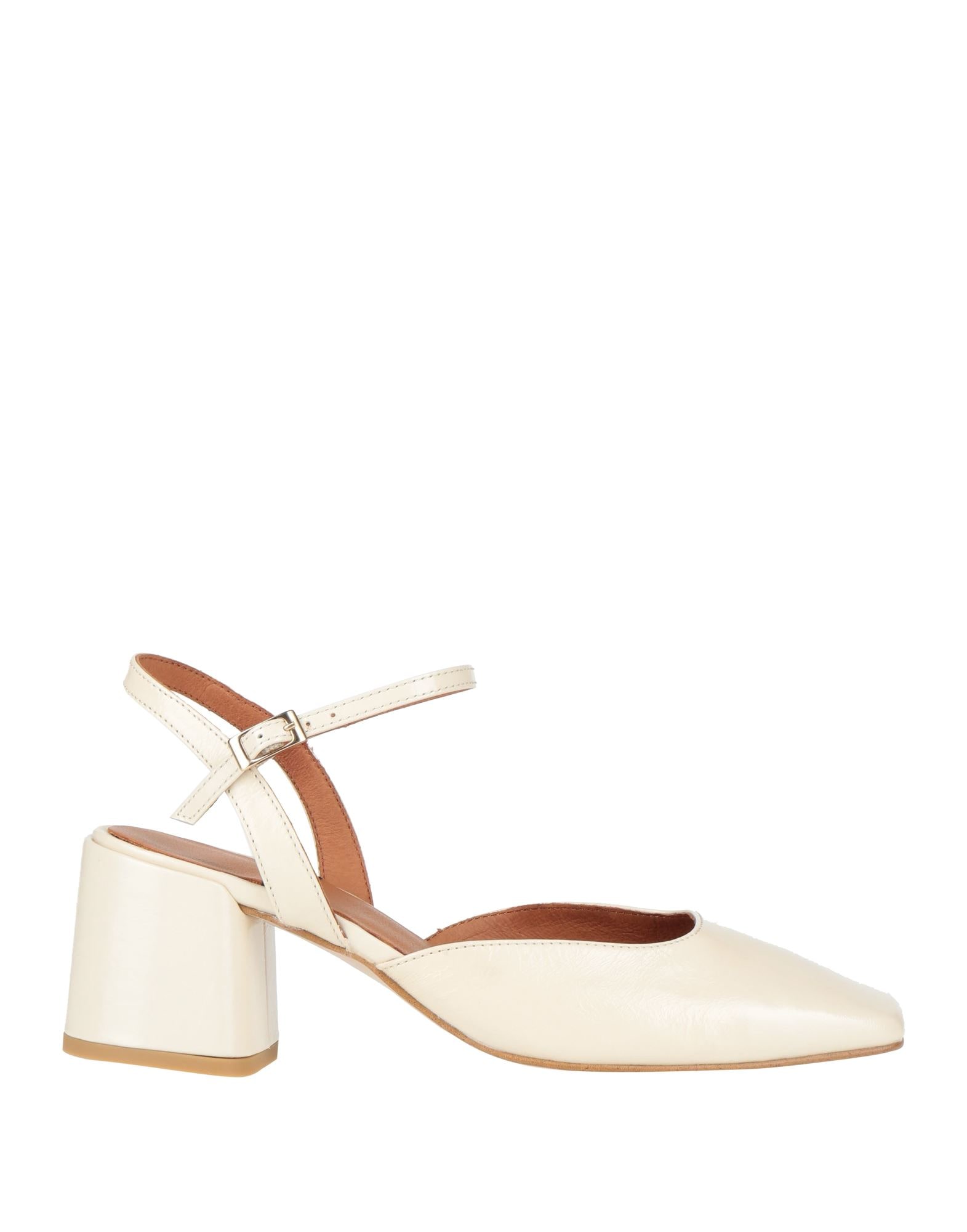 ÁNGEL ALARCÓN - Pumps