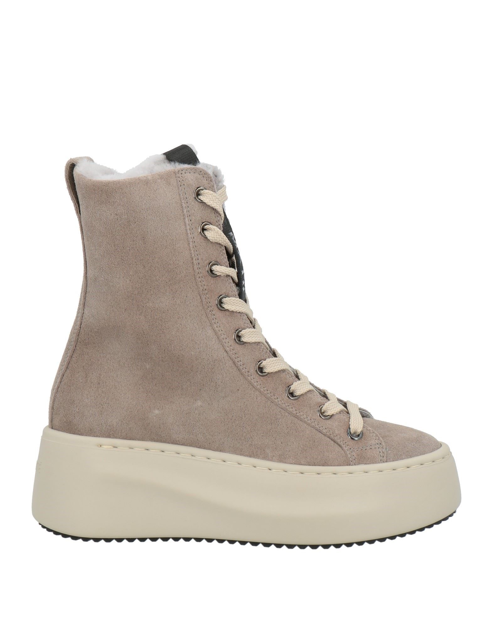 VIC MATIĒ - Μποτάκια