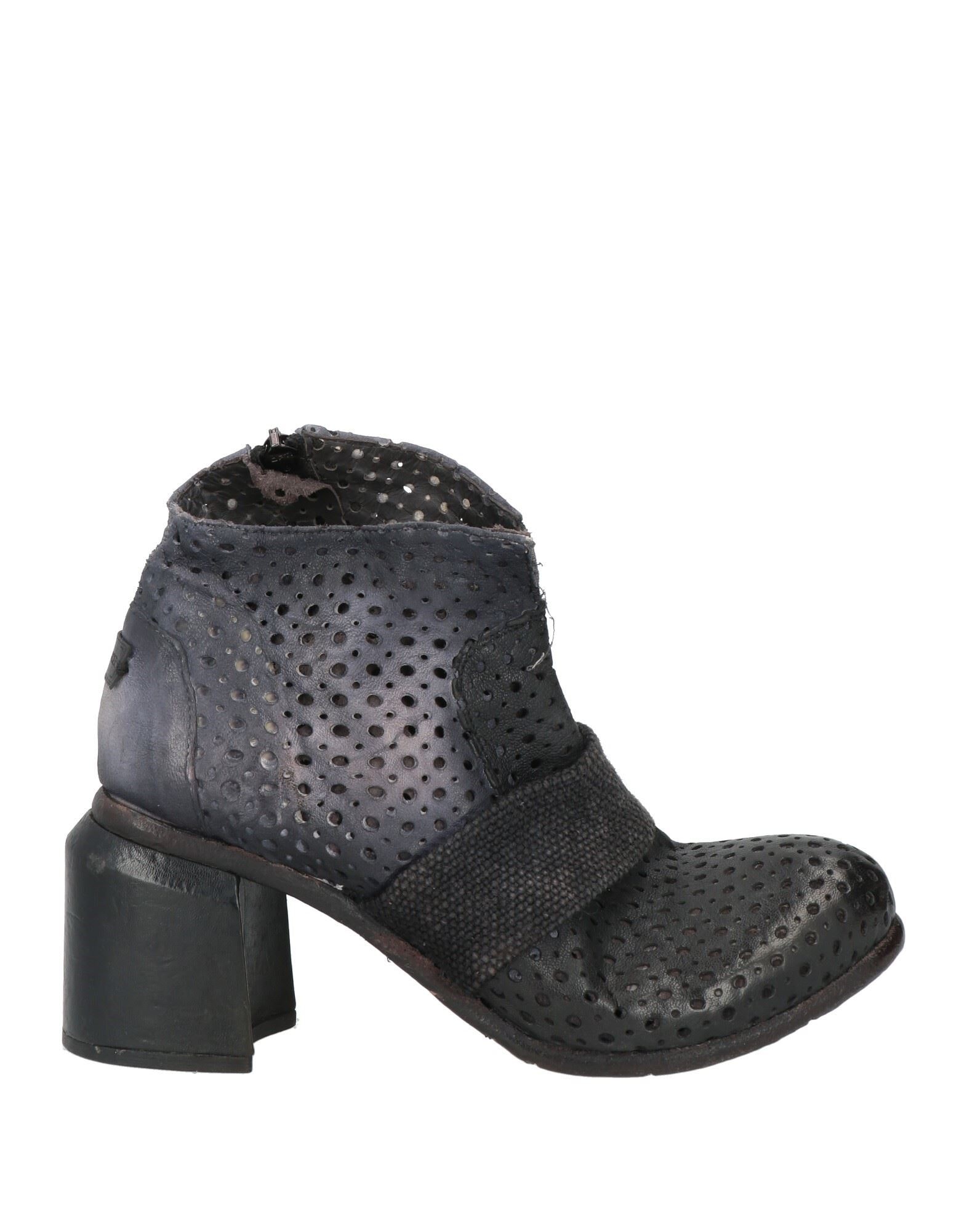 LE RUEMARCEL - Ankle boots