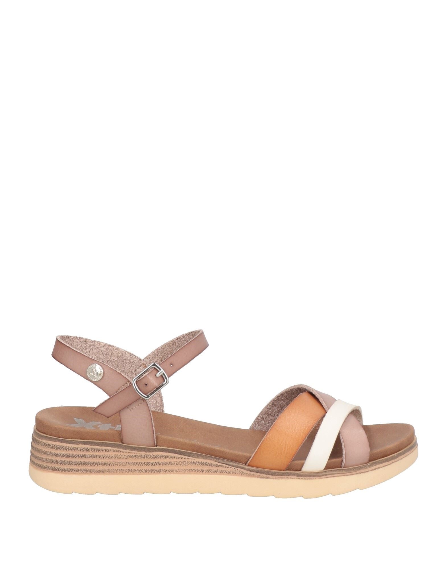 XTI - Sandalias con cierre