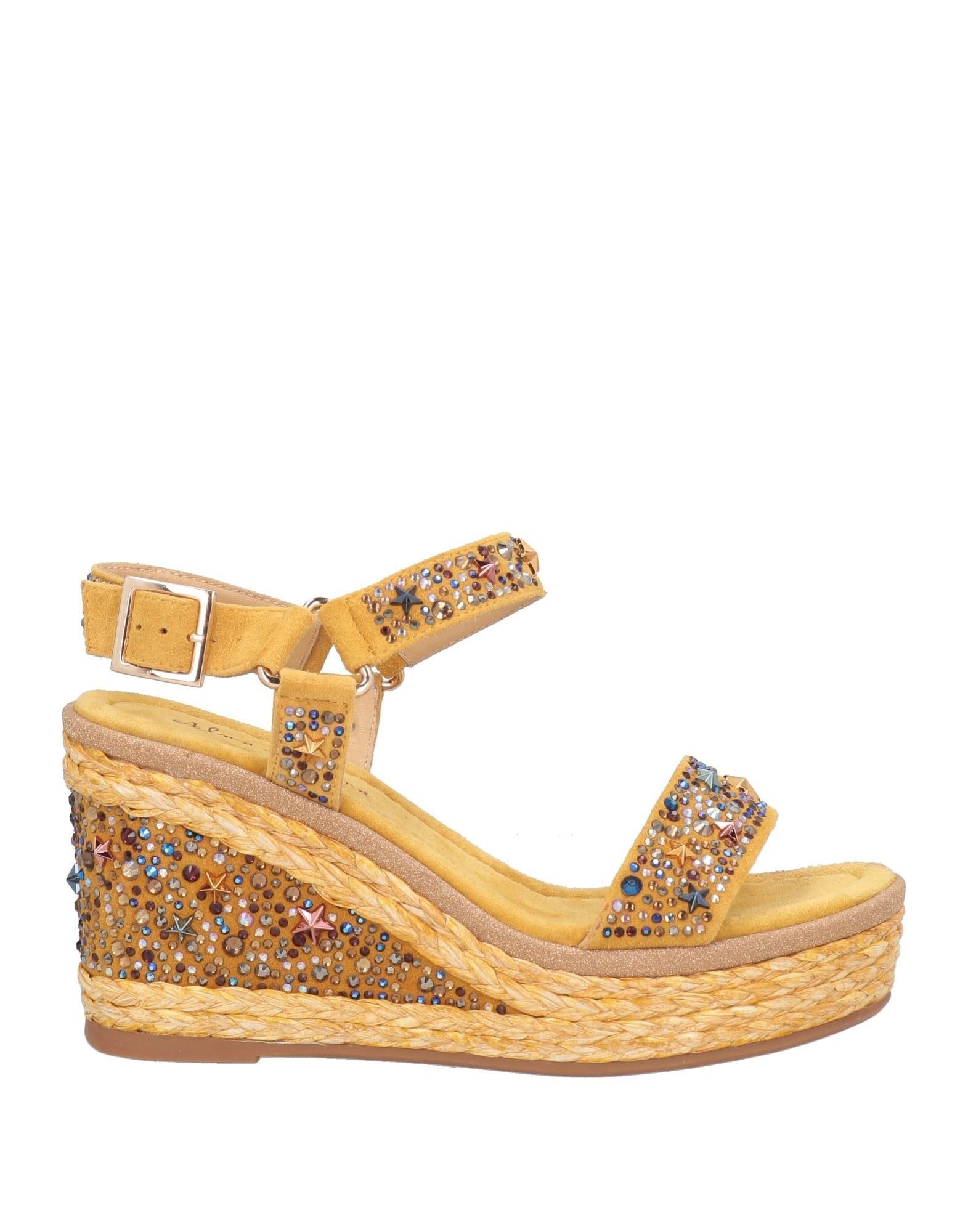 ALMA EN PENA. - Sandals