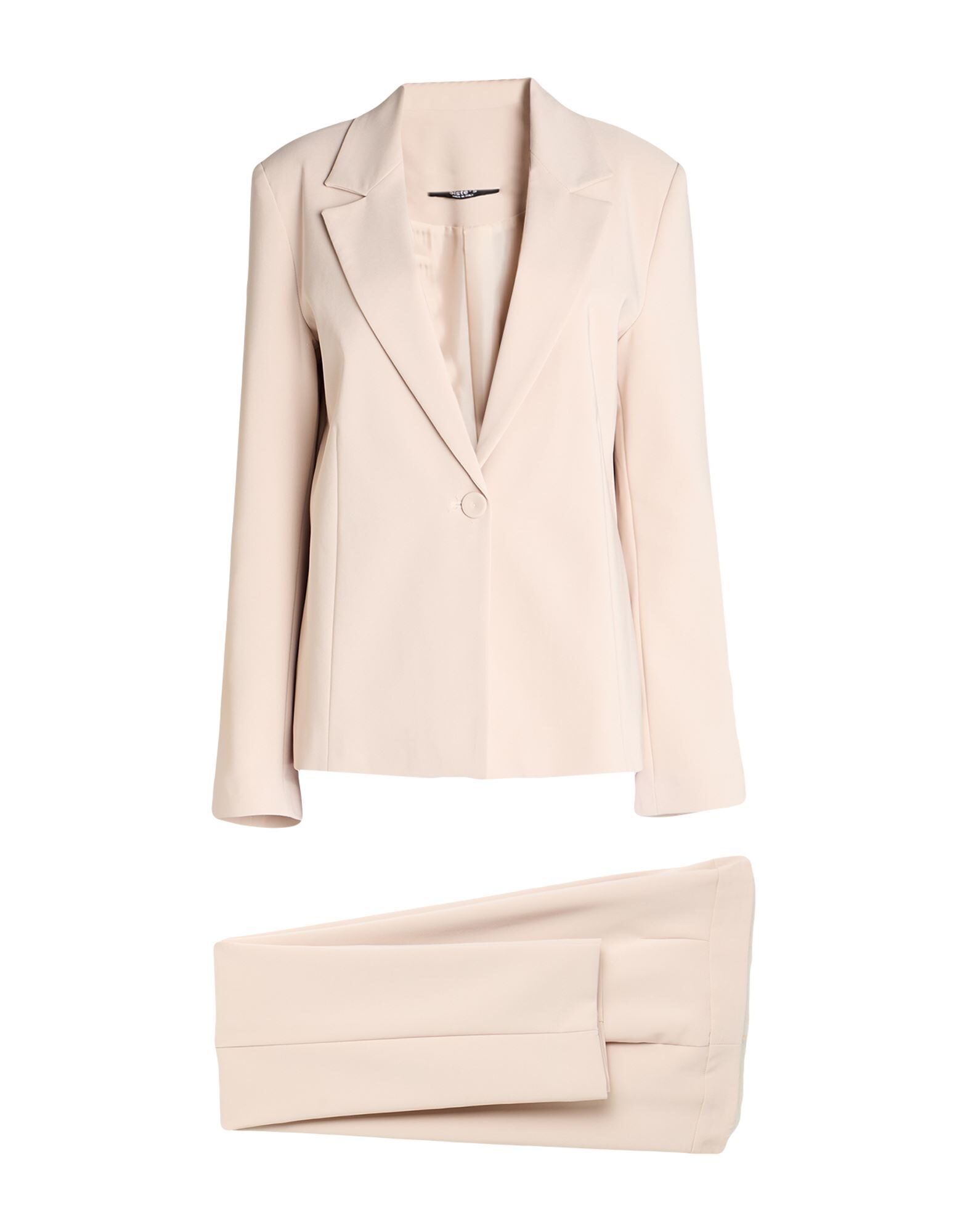 SISTE'S - Κοστούμια