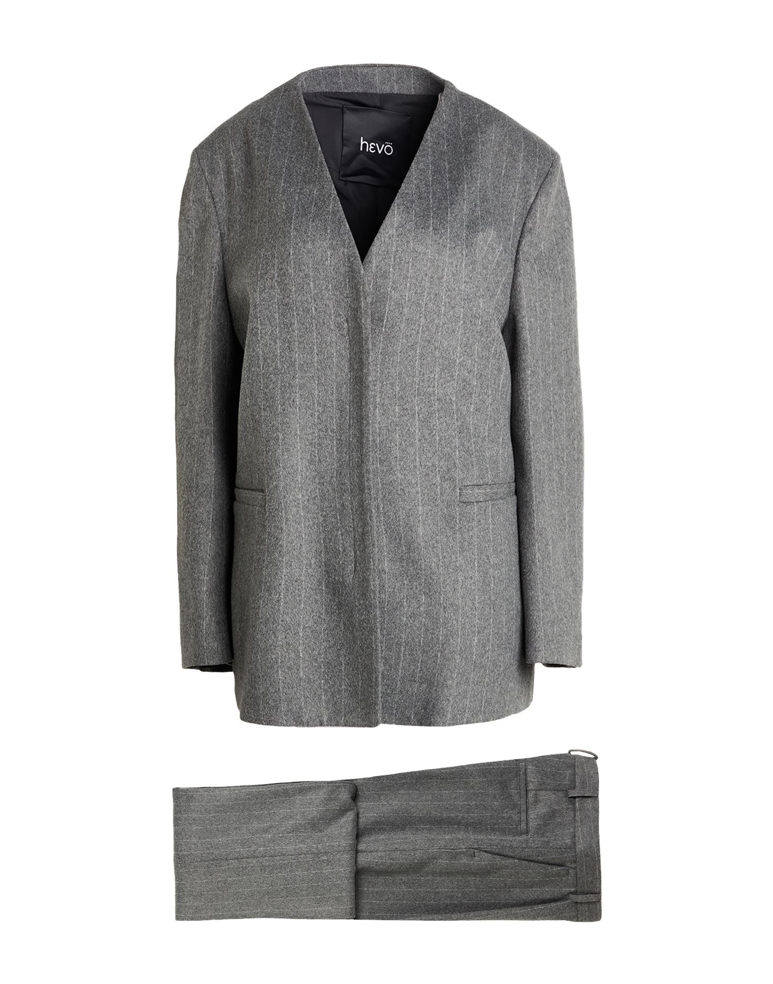 HEVÒ - Suits
