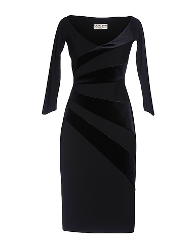 ZOOM CHIARA BONI LA PETITE ROBE - Modèle fourreau
