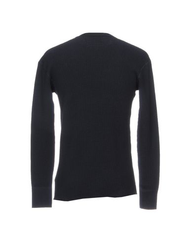 VANQUISH Sweater