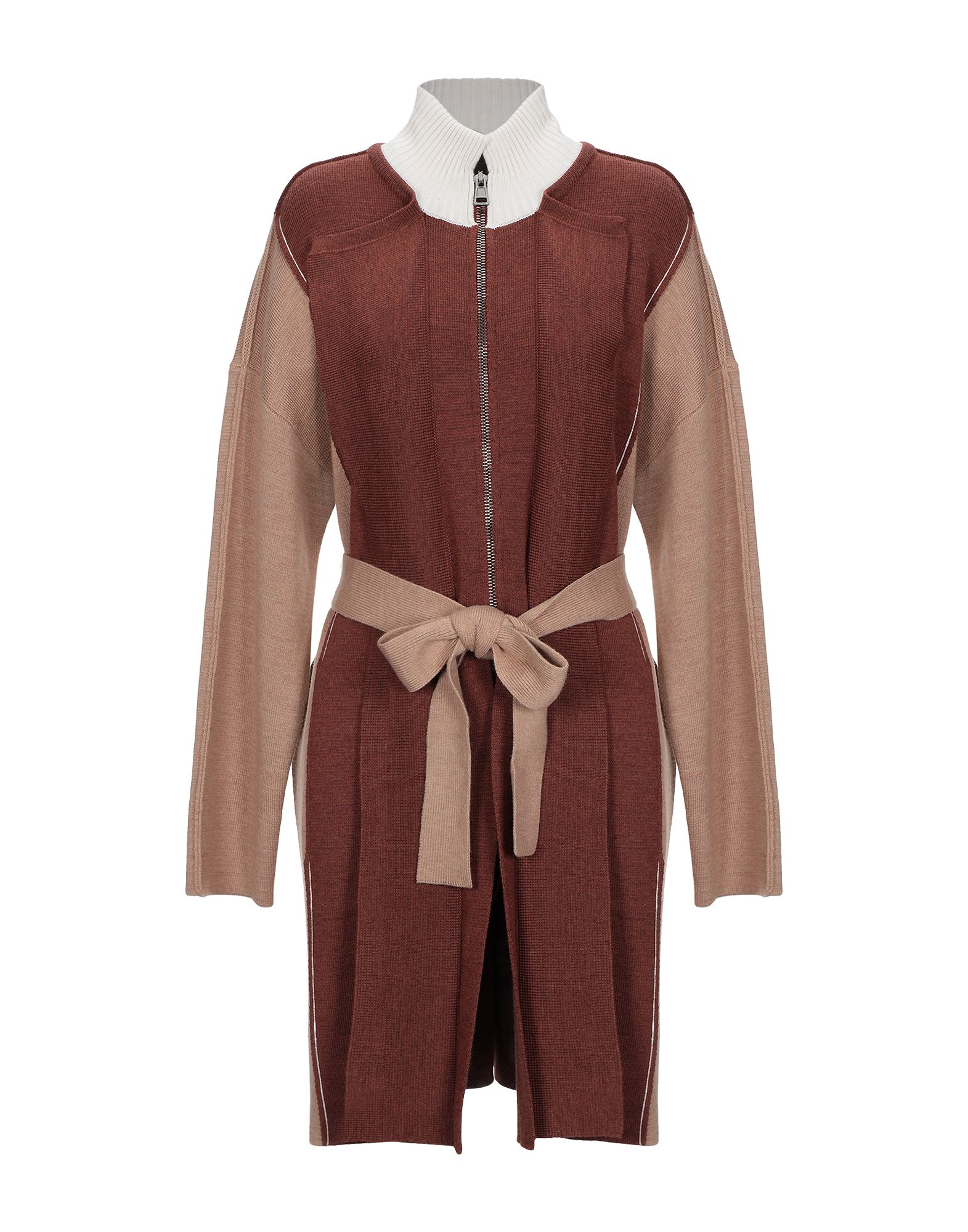 Кампейн хлое. Chloe футболка. Chloe одежда. Chloe одежда. Chloe реклама.