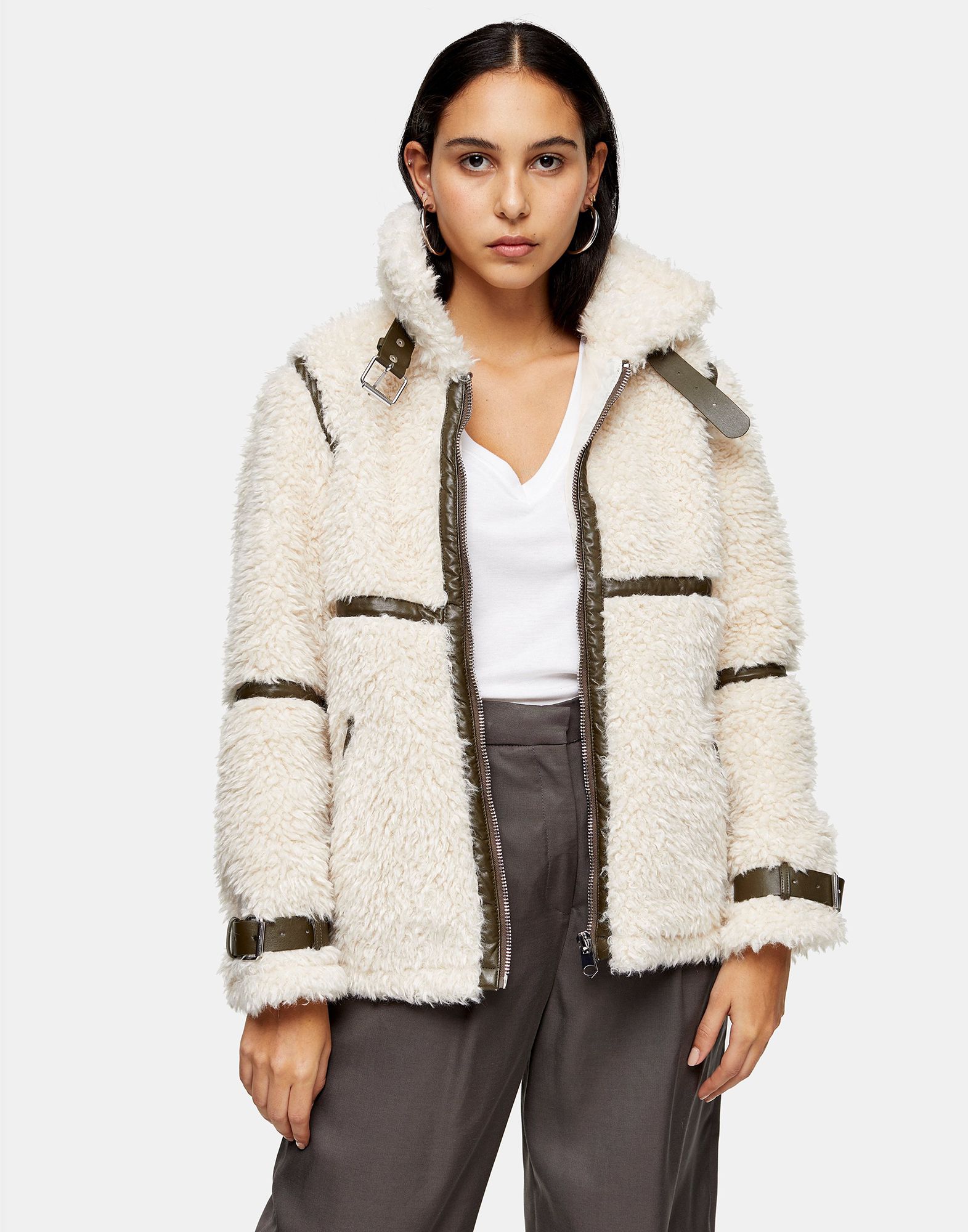 двухсторонняя дубленка короткая. дубленка с барашком.