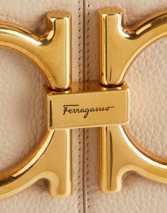 FERRAGAMO Сумка на плечо