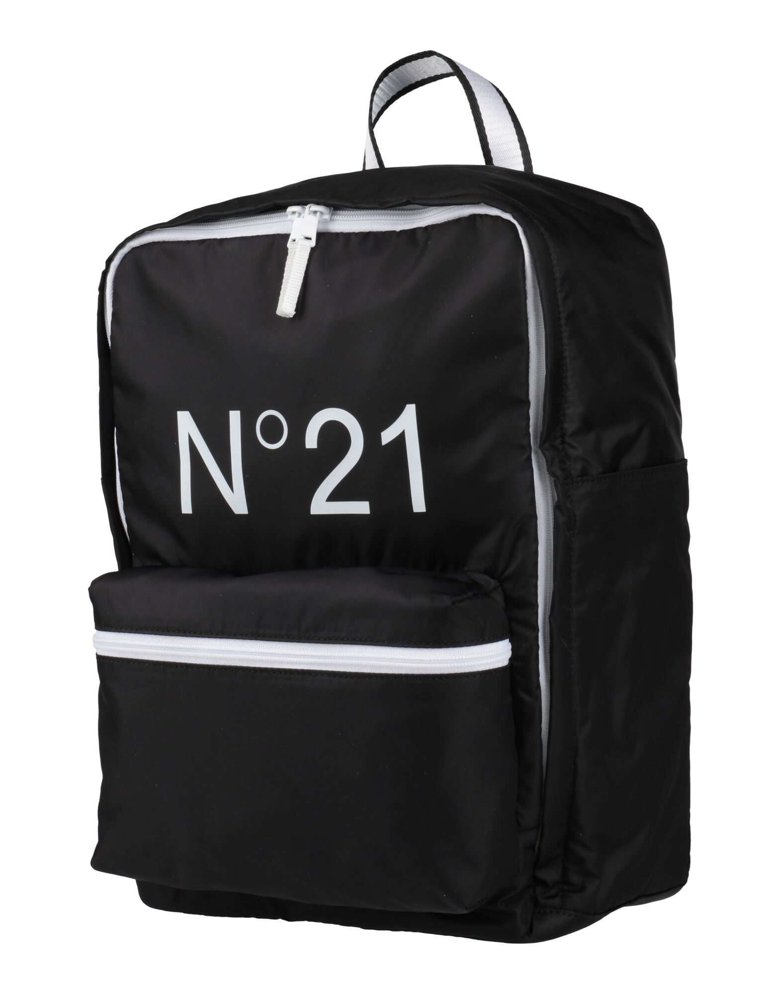 N°21 - Backpacks
