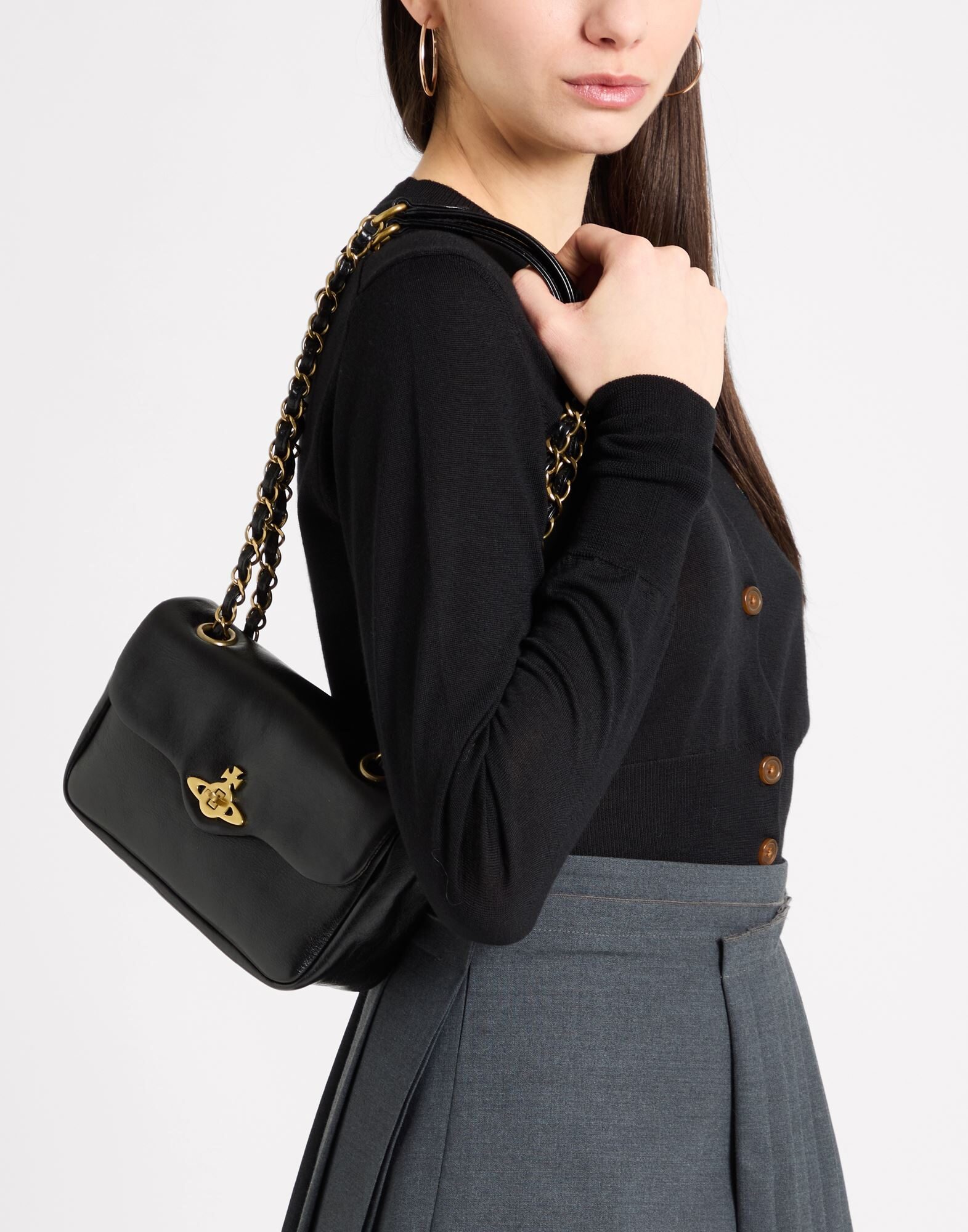 Vivienne Westwood正規品/送料関税込み shoulder bag Vivienne Westwood shoulder bag, large capacity A4 storage