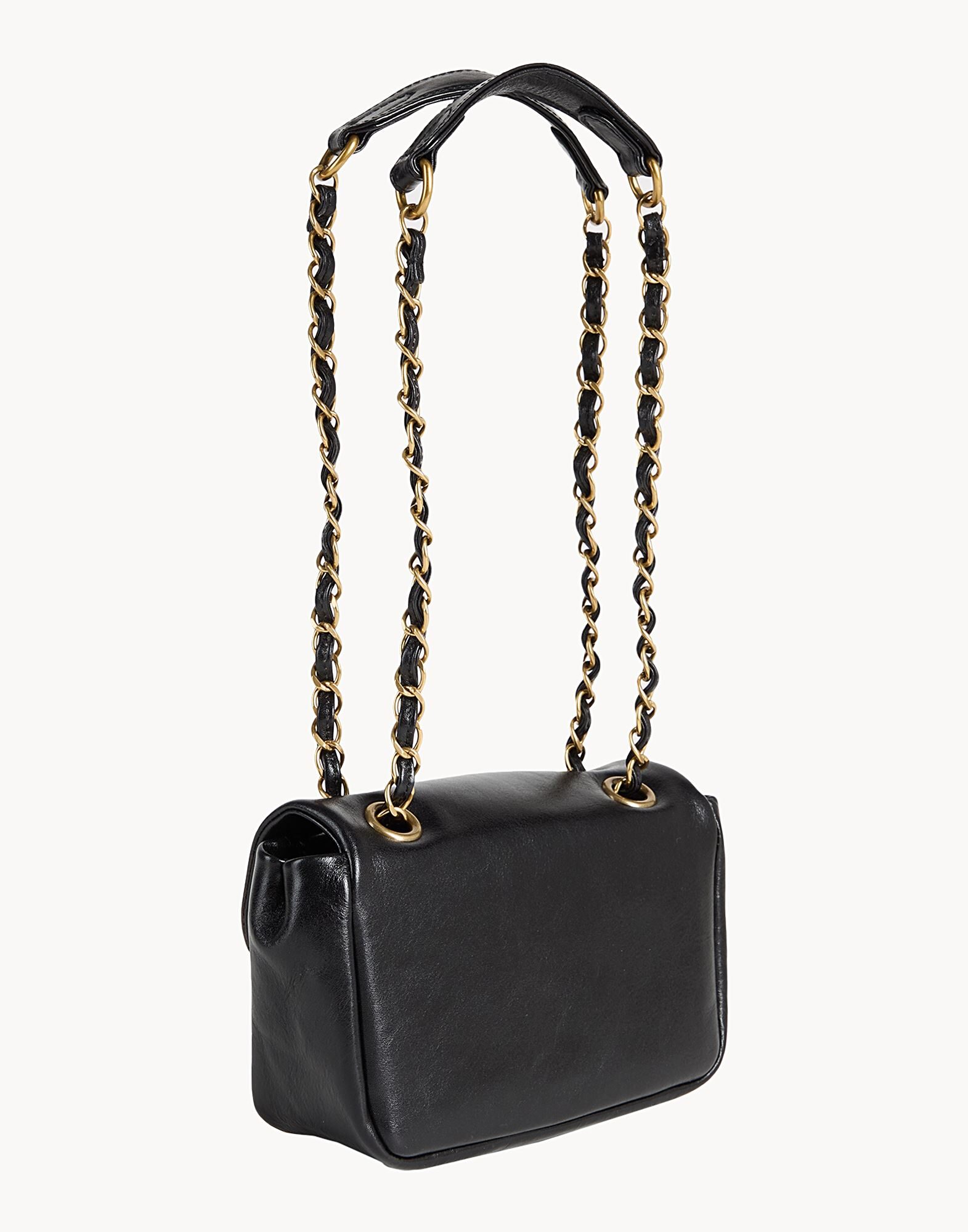 Vivienne Westwood正規品/送料関税込み shoulder bag Vivienne Westwood shoulder bag, large capacity A4 storage