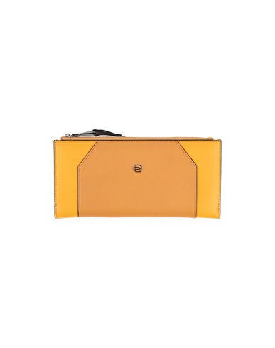 Click to view more detailed imagery on our partner's website Piquadro Wallet In Ocher