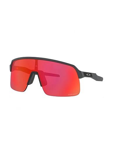 OAKLEY